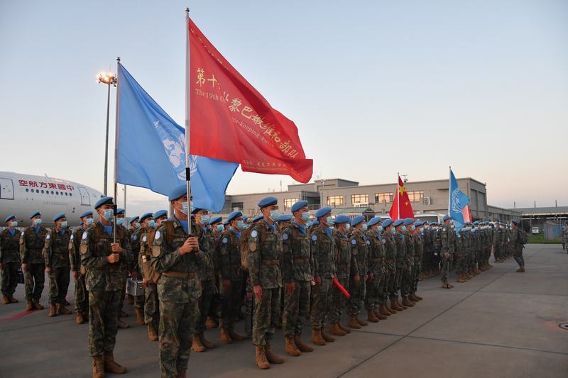 中国第十九批赴黎维和部队启程出征