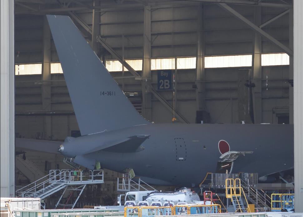 日本首架KC-46A空中加油机曝光 正在波音工厂秘密组装