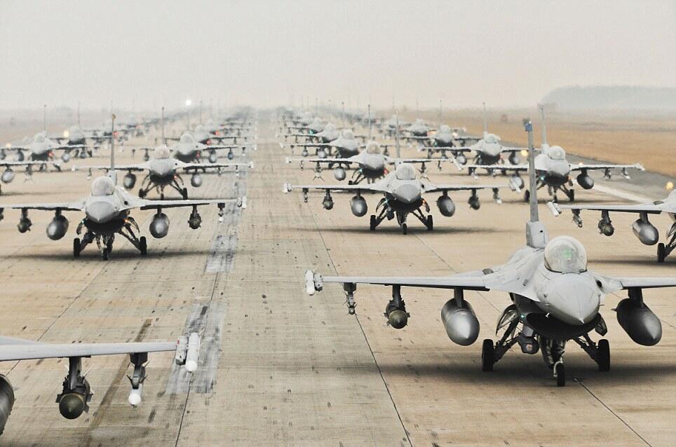美国一款“最成功”战斗机目前列装25国 最后一架给了伊拉克