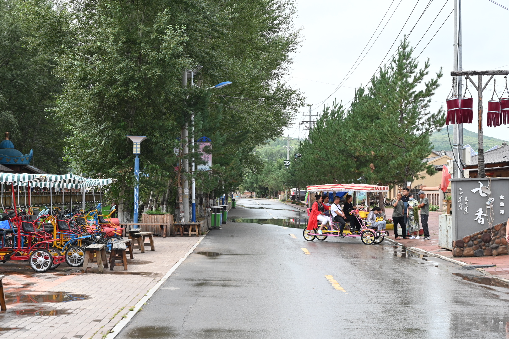 民俗风情一条街 澎湃新闻记者 孙湛 图