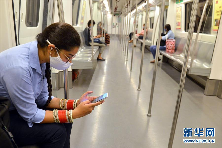 印度新德里地铁恢复运营
