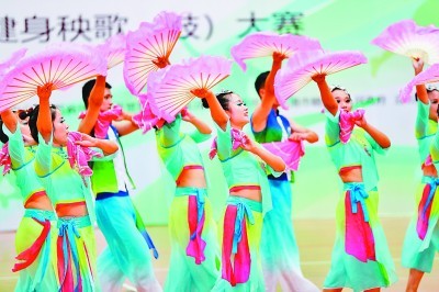 江苏省第八届全民健身运动会健身秧歌（鼓）比赛举行