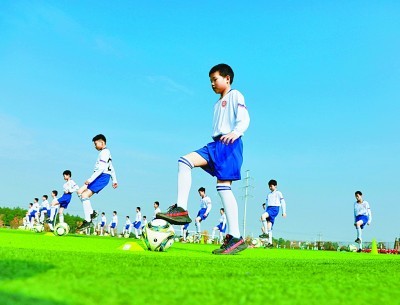 江西省吉州区各校积极开展素质教育“1+1”活动