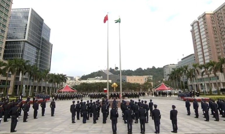 澳门特区政府今举行升旗仪式，庆祝回归祖国21周年