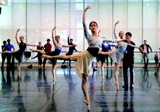 芭蕾舞者：疫情挡不住抚慰人心的舞姿
