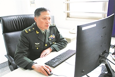 全国人大代表、陆军工程大学教授张雄伟——争当信息战场“拓荒者”