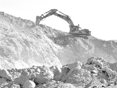 宁夏一座山都快被挖“丢”了中卫市北山铁矿遭疯狂超采