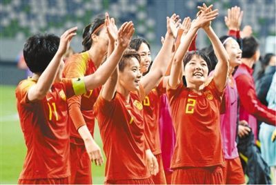 中国女足姑娘，好样的！