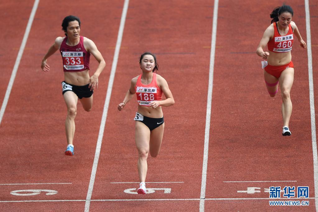 全国田径冠军赛女子100米预赛：梁小静、葛曼棋、韦永丽晋级决赛