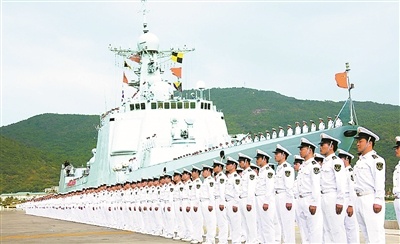 本报记者回顾随中国海军首批护航编队赴亚丁湾、索马里海域执行护航任务的难忘经历——走向深蓝的航迹