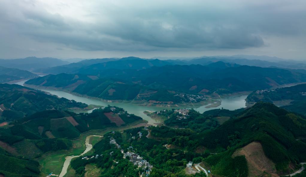 江河奔腾看中国丨为有源头活水来——云南守护好珠江上游生态屏障