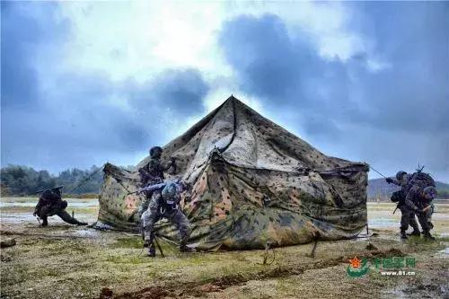 地为床天为被,军人的“睡功”你服不服?