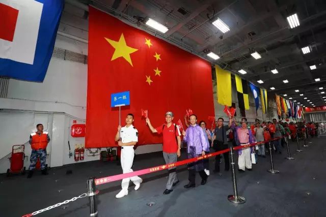 实战状态训练!辽宁舰航母编队作战能力令人震撼