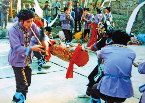 [广西这一天]第四期：壮族三月三，广西人嗨翻了……(附大量珍贵历史照片)