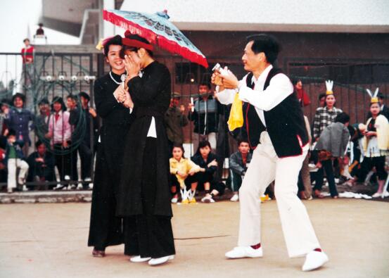 [广西这一天]第四期：壮族三月三，广西人嗨翻了……(附大量珍贵历史照片)