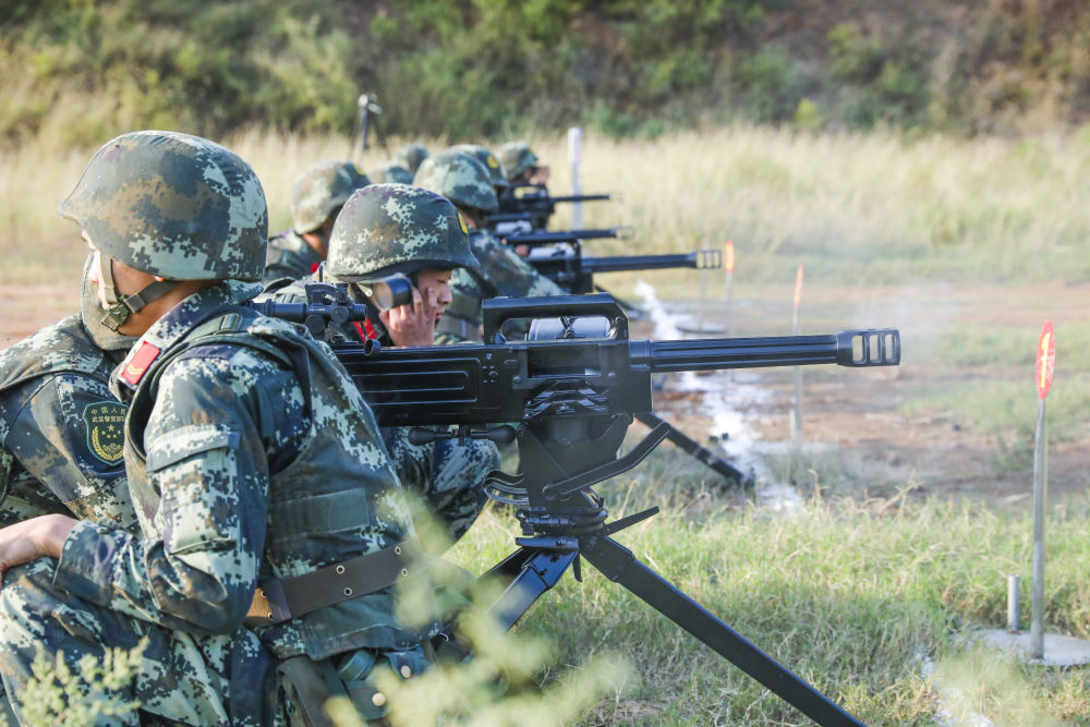 火力全开!直击武警重火器实弹射击现场