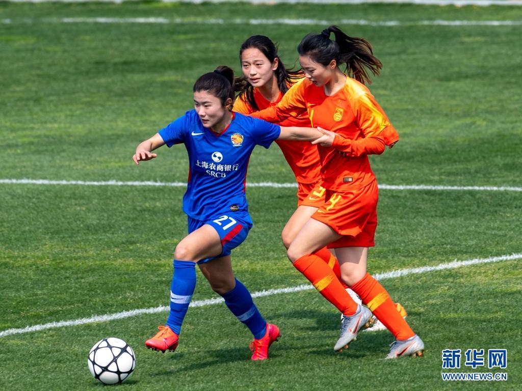 新华社记者 陈欣波 摄当日,在2021年中国足球协会全国女子足球锦标赛
