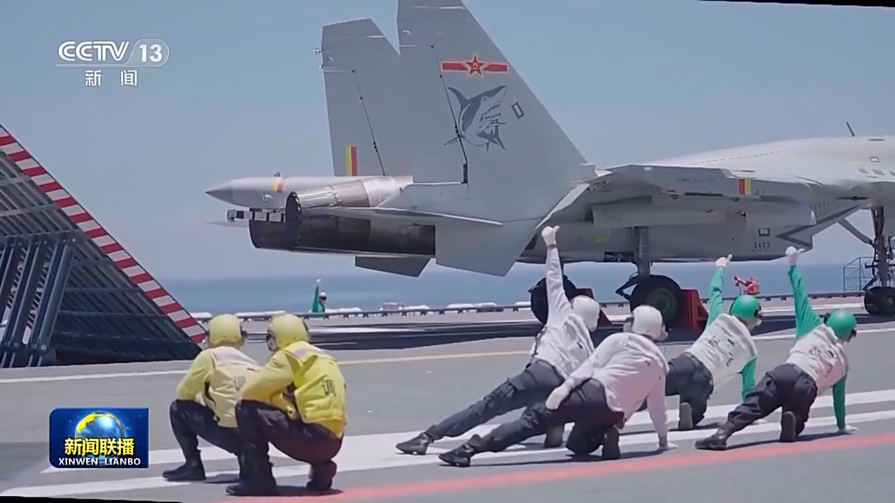 从机关到部队、从训练场到任务一线……全军坚持效果导向 推动主题教育走深走实前往 央视<span class="color">新</span>闻